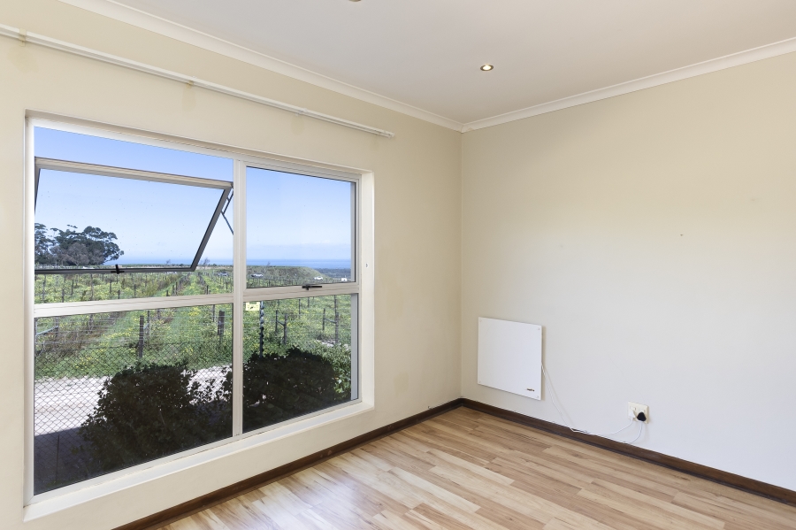 To Let 4 Bedroom Property for Rent in Heldervue Western Cape